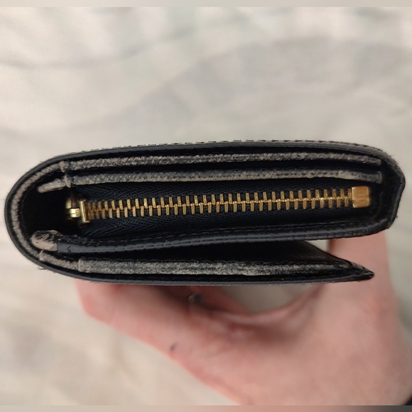 Louis Vuitton GUC+ Epi Porte-Monnaie Billets Tresor Wallet Black (W168) - Picture 13 of 13